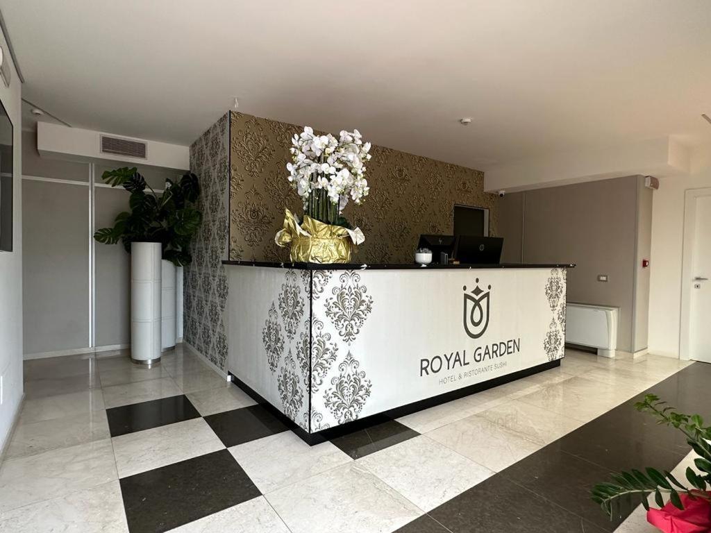 Royal Garden Luxury Rooms Padova Bagian luar foto