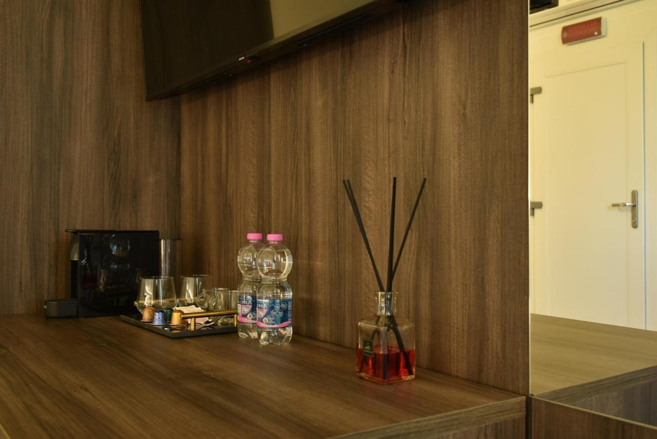 Royal Garden Luxury Rooms Padova Bagian luar foto